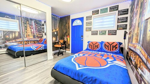 NY VIBEZ HOUSE! Cool Smart Home-2min to UBS Arena-10min to JFK/LGA-Free Parking!