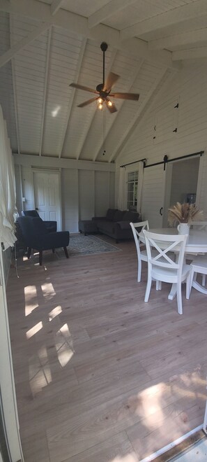 Outdoor dining - Cozy Cottage in the woods private lake access. (Fennville)