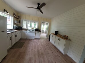 Fridge, microwave, oven, stovetop - Cozy Cottage in the woods private lake access. (Fennville)