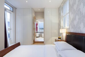 2 bedrooms, iron/ironing board, free WiFi, bed sheets - Crawford Street by onefinestay (London)