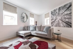 Tv och eldstad