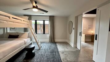 5 chambres, espace de travail pour ordinateur portable