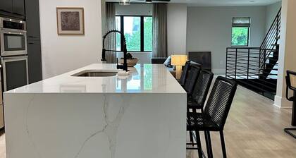 NEW! Group Adventure Hub w/ Private Roof Deck!