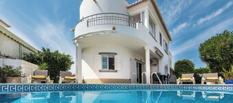 Beautiful detached Villa, 10 minutes walk from Porto Do Mos beach