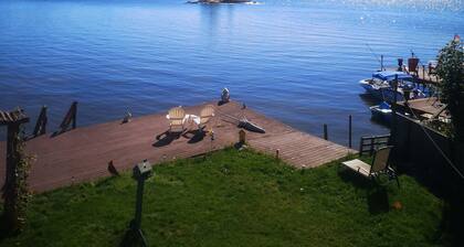Paradise experience by the water