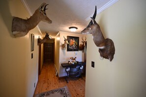 Interior - Secluded Home on 20 Acres with Hot Tub, Horse Barn, and Private Mountain Stream (Oakland)