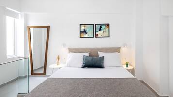 Iron/ironing board, free WiFi, bed sheets
