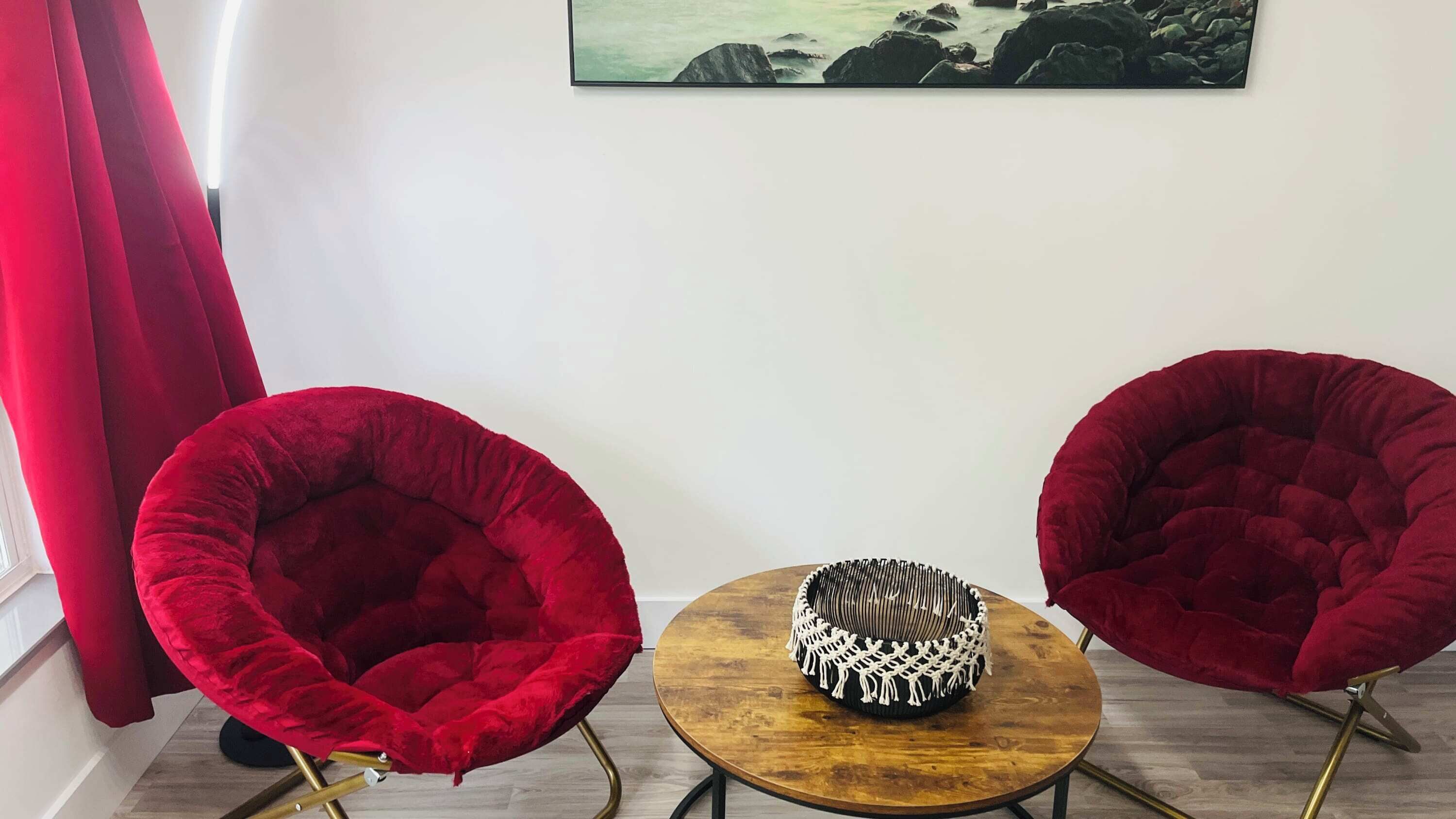 Upper east side renovated Studio, free parking