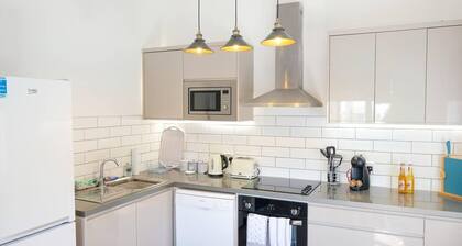 Charming 1-bed Apartment in Bournemouth Near sea