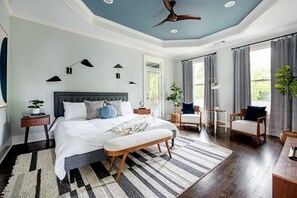 3 室のベッドルーム、デスク、アイロン / アイロン台、WiFi