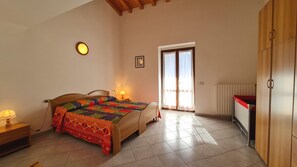 2 quartos, Wi-Fi de cortesia, roupa de cama