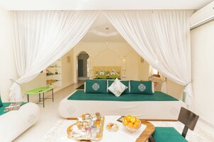 Presidential Suite, 1 Bedroom, Bathtub, Pool View | Frette Italian sheets, premium bedding, down comforters