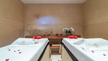 Couples treatment room(s), sauna, steam room