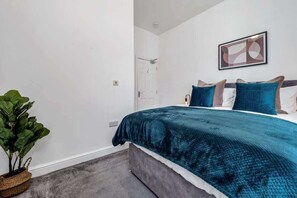 3 dormitorios, tabla de planchar con plancha, wifi y ropa de cama