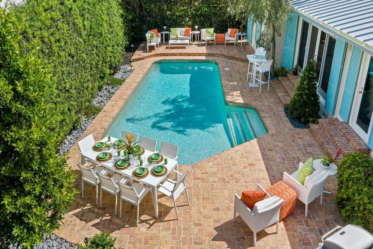 Palm Beacher Summary: