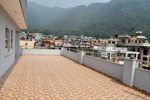 Comfort Double Room | Terrace/patio - Mount Star Homestay (Kathmandu)