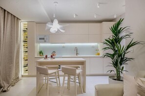 Apartment | Dining