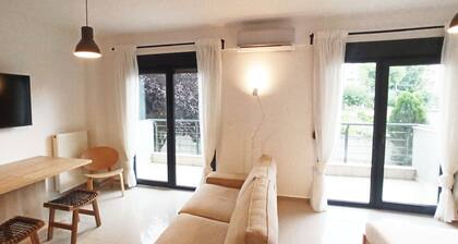 Grand Getaway Suite 300m from the Beach