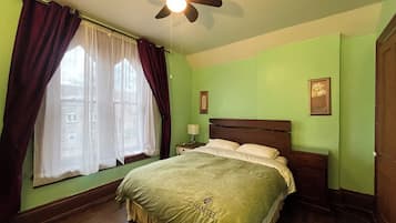 5 bedrooms, iron/ironing board, free WiFi, bed sheets