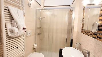 Deluxe Room | Badezimmer