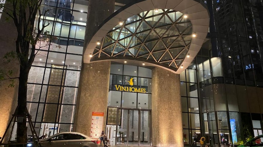 DongDong Skyview APT in Landmark81 Tower