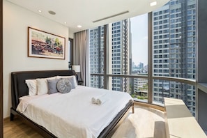 Apartment, 2 Bedrooms, Balcony, City View
