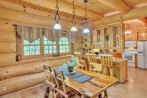 Refrigerador, microondas, horno y lavavajillas 