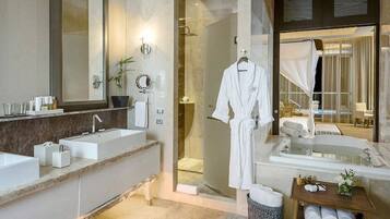 Shower, jetted tub, hair dryer, towels