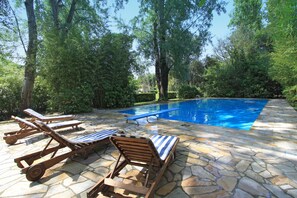 Utomhuspool