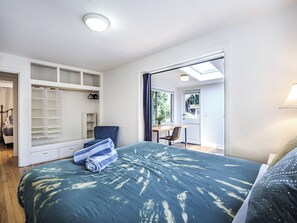 3 habitaciones, tabla de planchar con plancha, cuna de viaje y wifi 