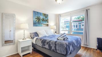 3 bedrooms, iron/ironing board, travel crib, WiFi