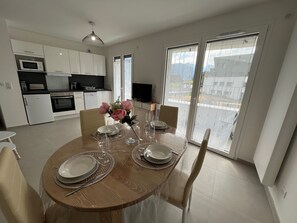 Dining - View Point Lake and Mountains 4* - OG IMMO (Annecy)