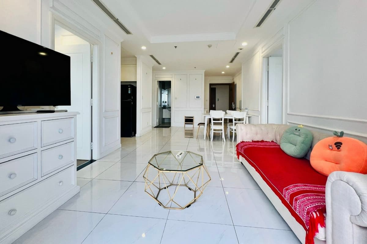 Apartemen, 3 kamar tidur, balkon, pemandangan kota | Ruang kerja ramah laptop, kedap suara, dan setrika/meja setrika