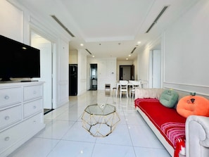 Apartment, 3 Bedrooms, Balcony, City View | Laptop workspace, soundproofing, iron/ironing board, free WiFi