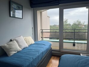 3 chambres, fer et planche à repasser, lit parapluie, Wi-Fi