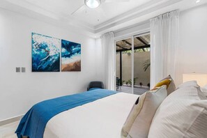 2 bedrooms, desk, iron/ironing board, WiFi