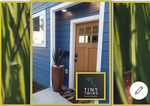 Downtown Stay at the Blue Tiny Twin