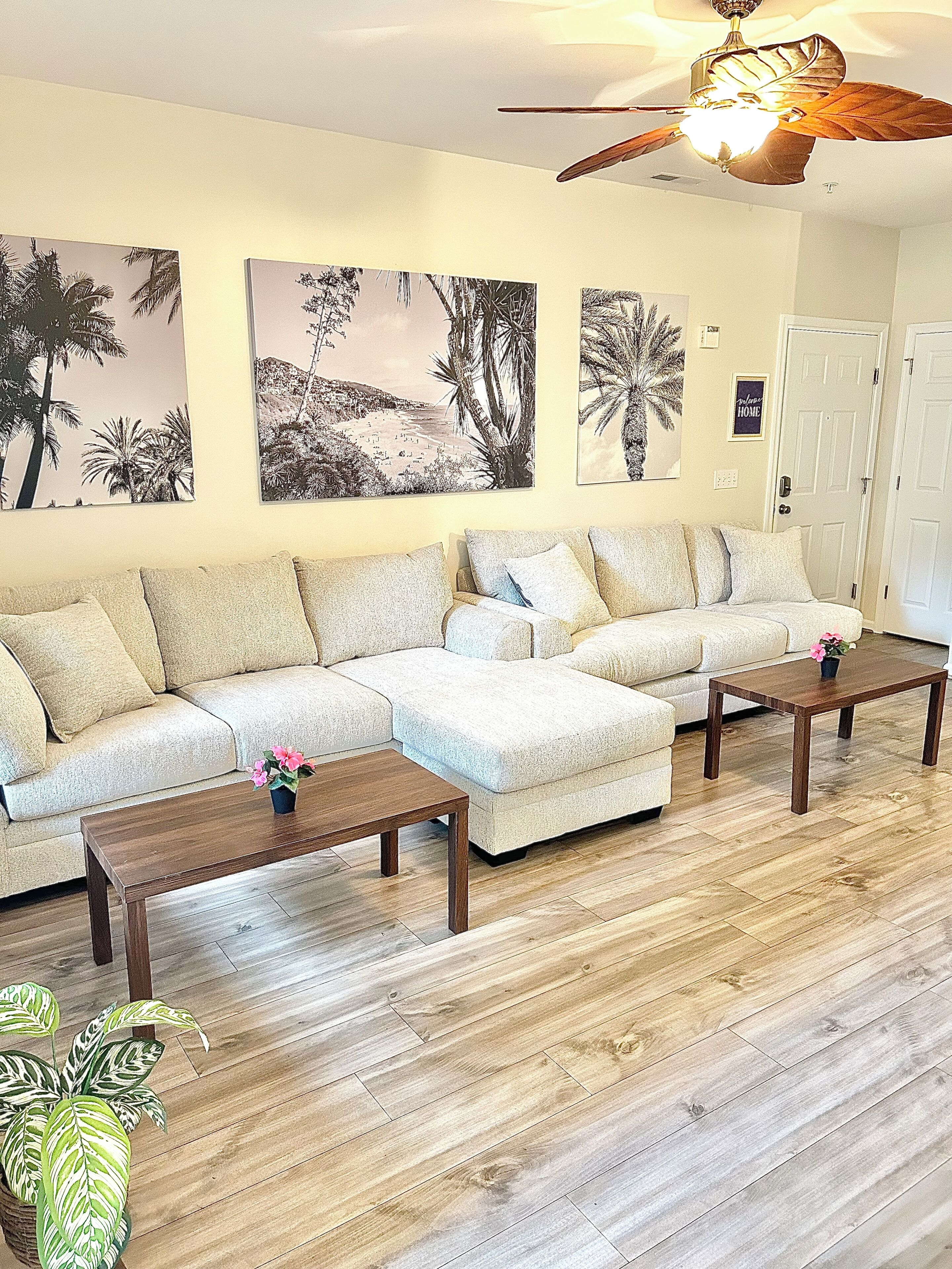 Beautiful Condo Near Rehoboth Beach & Lewes, Community Pool!