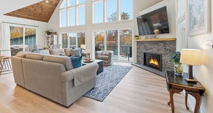 Luxury Cape Private Piano Views Near the Lake Pets Boats Hiking