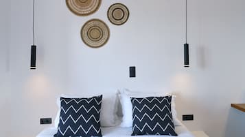 Double Room | In-room safe, laptop workspace, free WiFi, bed sheets