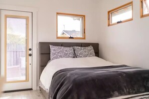 1 bedroom, free WiFi, bed sheets - Coastal Guest House in Nature (Carpinteria)