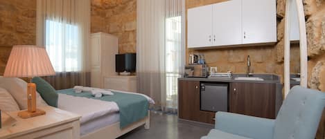 1 bedroom, iron/ironing board, free WiFi