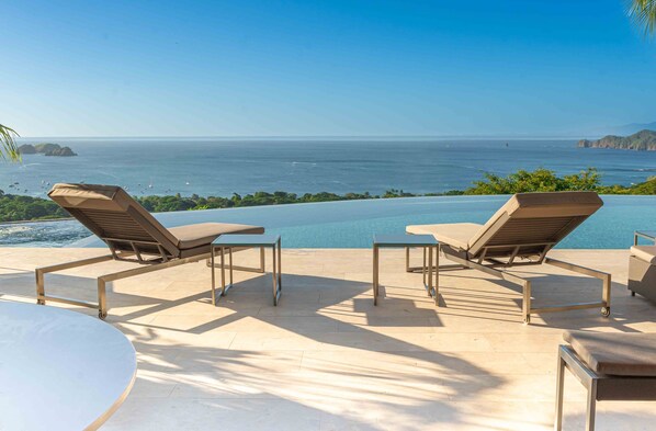 Outdoor pool, an infinity pool