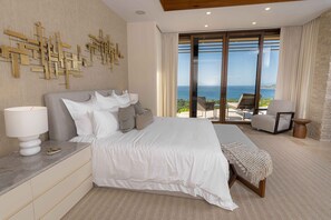 6 bedrooms, in-room safe, desk, iron/ironing board