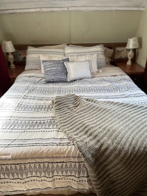1 bedroom, WiFi, bed sheets