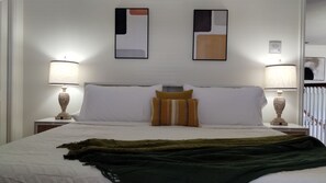 5 habitaciones, tabla de planchar con plancha, cuna de viaje y wifi