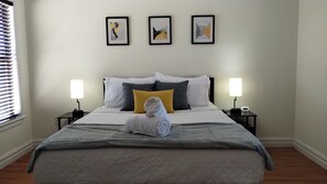 5 habitaciones, tabla de planchar con plancha, cuna de viaje y wifi 