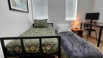 2 bedrooms, desk, iron/ironing board, free WiFi