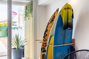 Coin salon dans le hall