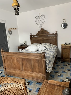 2 slaapkamers, een strijkplank/strijkijzer